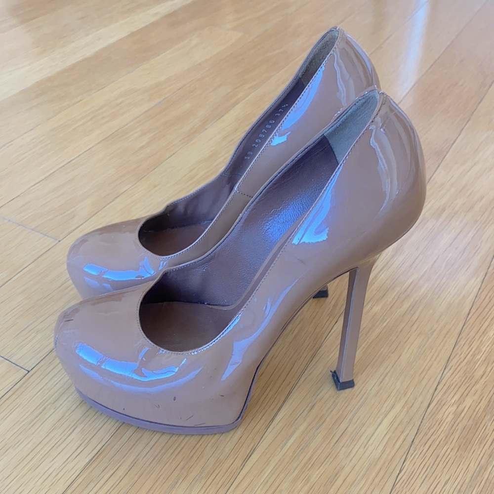 YSL WOMEN'S PATENT LEATHER TRIBTOO 105 PLATFORM HEEL